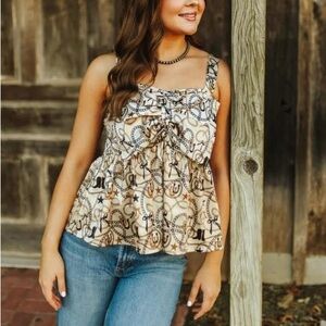 Chic Beige and Black Patterned Top